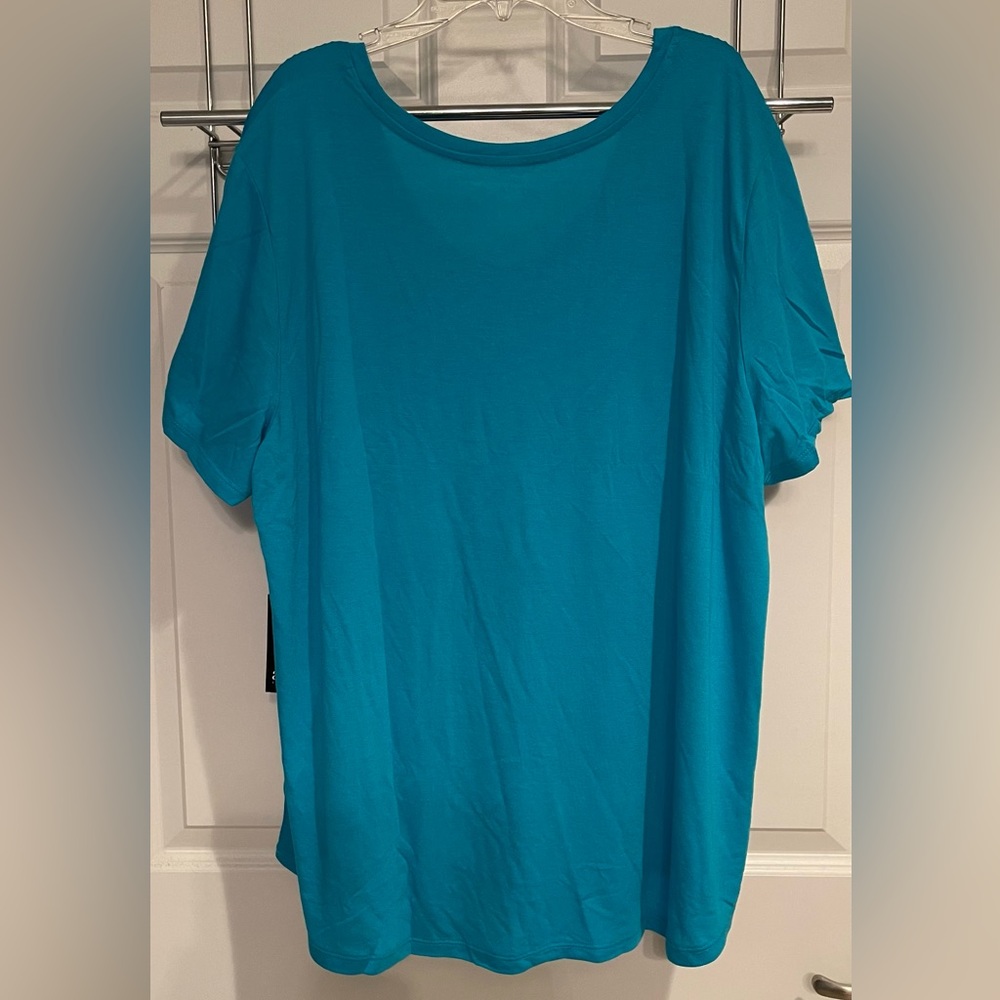 Women’s 2X a.n.a T-Shirt - Picture 2 of 6